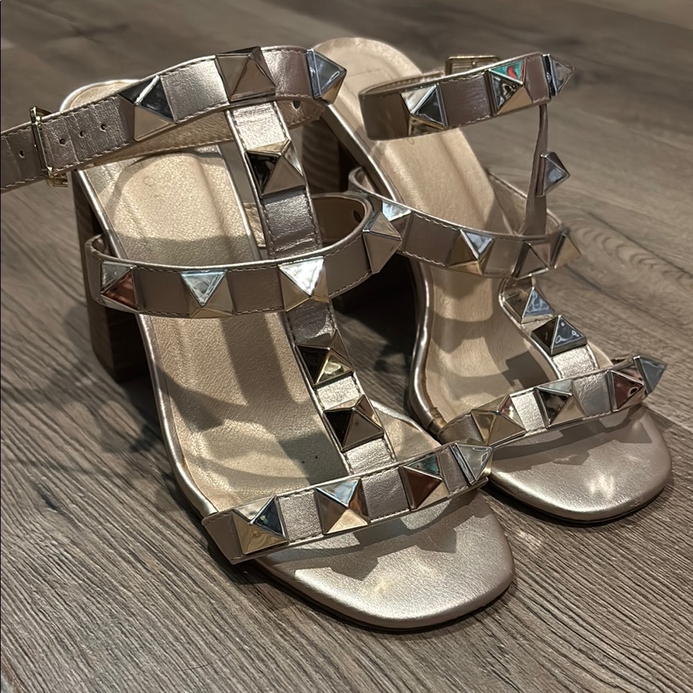 ShuShop Silverish/Goldish Heels with Edgy Gladiator Design
